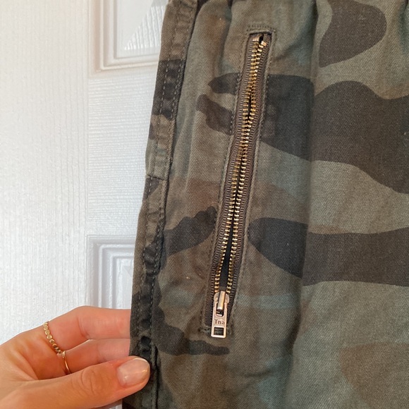 TNA camo joggers - Picture 4 of 6